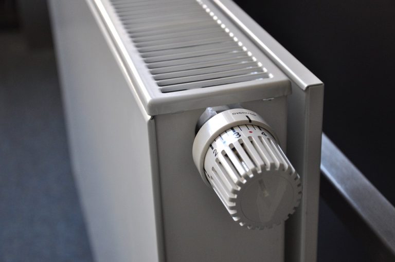 Radiateur : quelle puissance de chauffage par m² pour votre logement ?