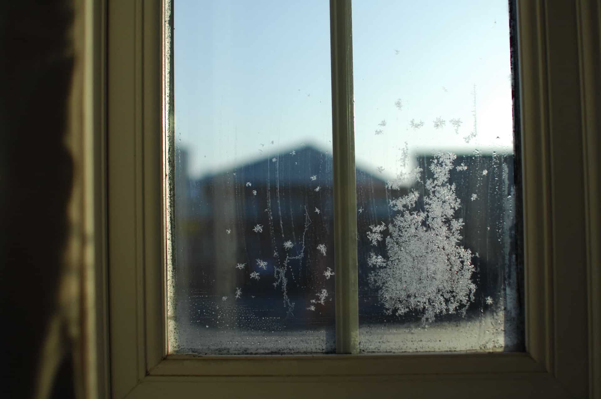 fenêtre en hiver
